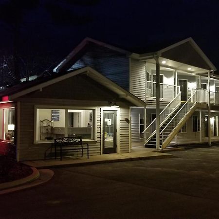 Brio Beach Inn Traverse City Ngoại thất bức ảnh