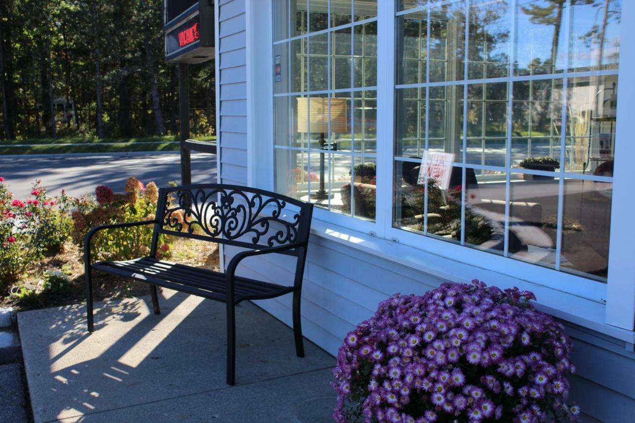 Brio Beach Inn Traverse City Ngoại thất bức ảnh