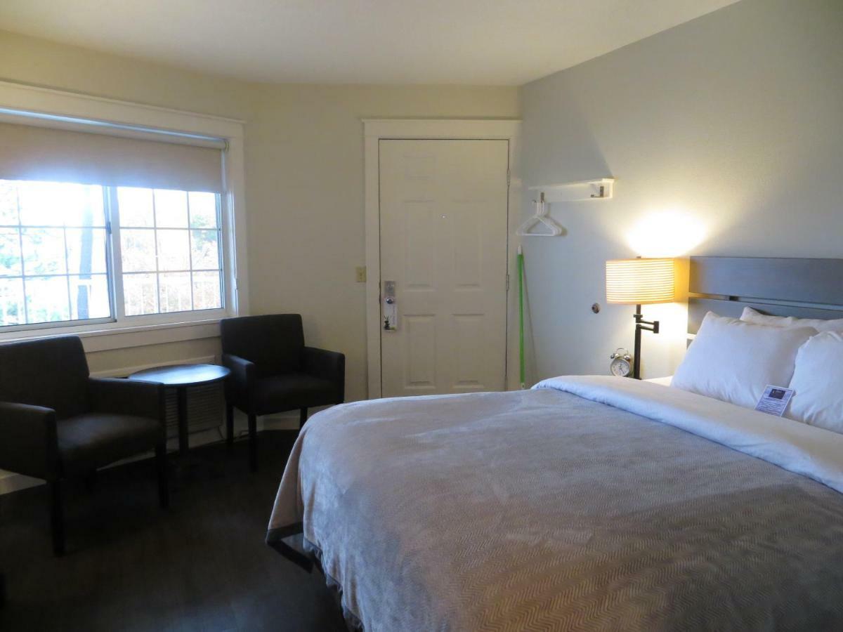 Brio Beach Inn Traverse City Ngoại thất bức ảnh