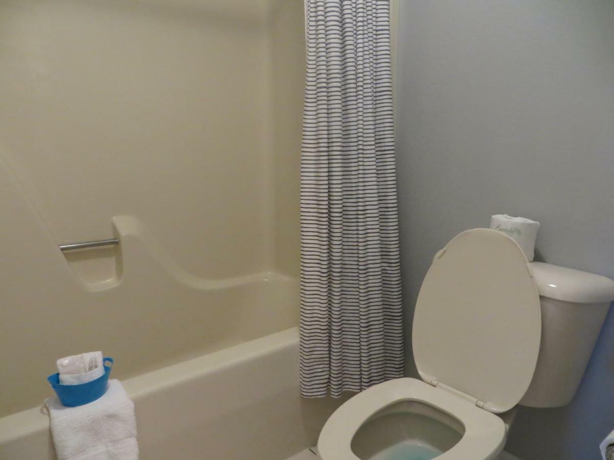 Brio Beach Inn Traverse City Ngoại thất bức ảnh
